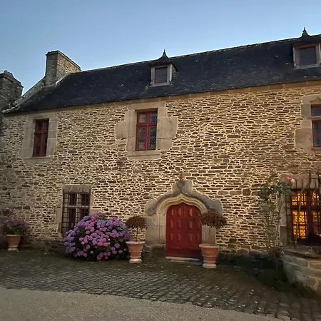 Manoir De Mezedern Plougonven